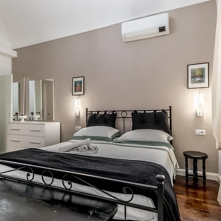 Villa Borghese Gallery Rooms Privatunterkunft