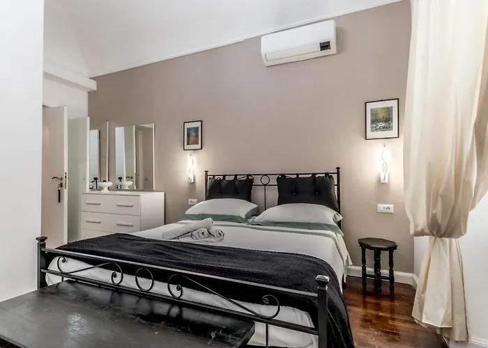 Borghese Gallery Homestay